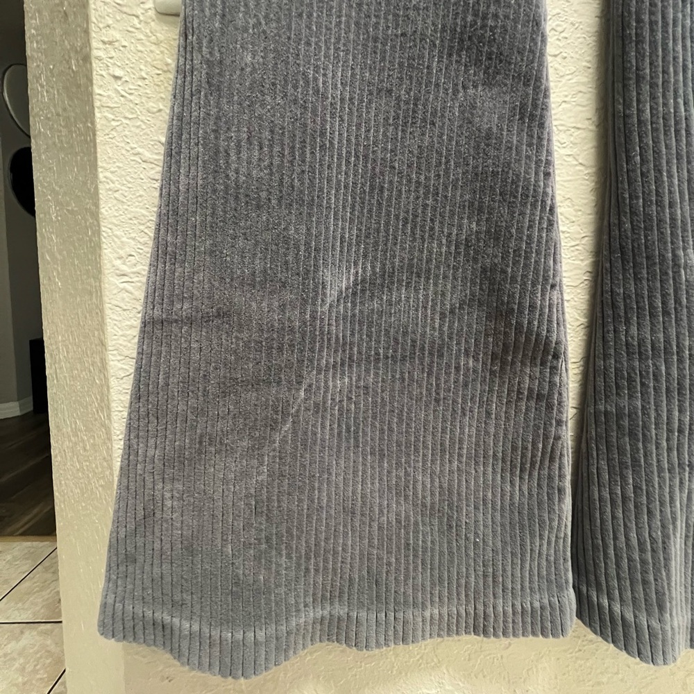 Aerie Women's Dark Gray Velvet Ribbed High Rise Flare Lounge Pants Size XL Long - Picture 3 of 4